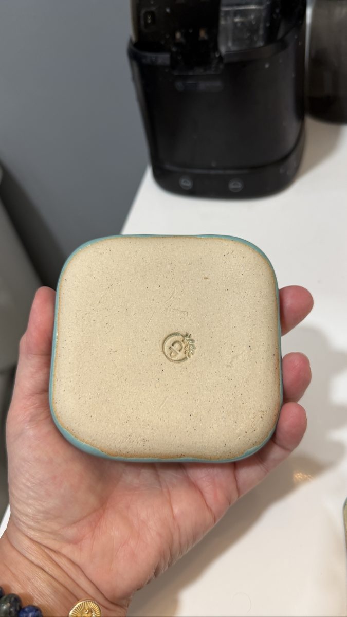 Ceramic Soap Dish · Medium